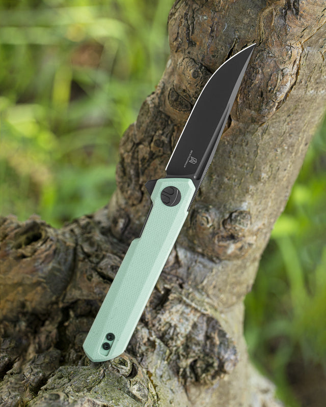 Introducing the Compact D2 Steel Flipper: A Must-Have for Knife Enthusiasts