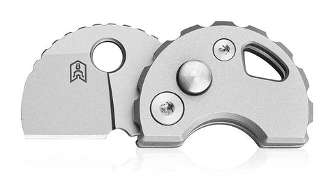 BESTECHMAN TURTLE BM20A: 0.79" 14C28N Steel Blade, Titanium Scales, Button Lock
