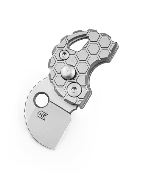 BESTECHMAN TURTLE BM20G: 0.79" 14C28N Steel Blade, Titanium Scales, Button Lock