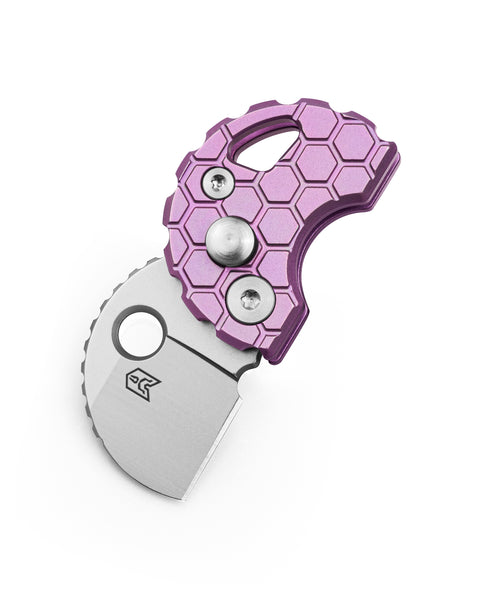 BESTECHMAN TURTLE BM20H: 0.79" 14C28N Steel Blade, Titanium Scales, Button Lock