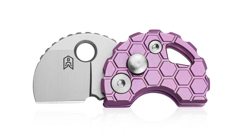 BESTECHMAN TURTLE BM20H: 0.79" 14C28N Steel Blade, Titanium Scales, Button Lock