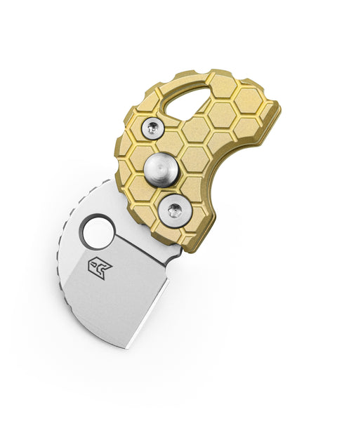 BESTECHMAN TURTLE BM20J: 0.79" 14C28N Steel Blade, Titanium Scales, Button Lock
